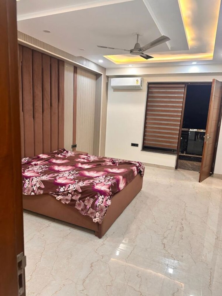 Bedroom, green fields colony 4 Bedroom 360 Sq.Yd. Builder Floor In Green Fields Colony Faridabad 10144528