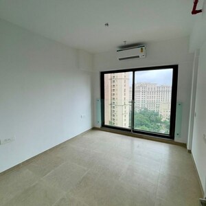 Room in 4 BHK Apartment at Kanakia Silicon Valley, Hariom Nagar – for Rent