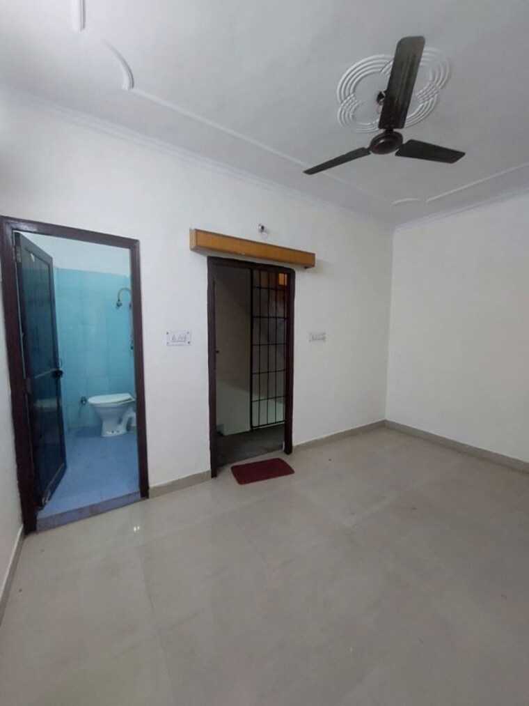 Room, sarita vihar 1 Bedroom 400 Sq.Ft. Apartment In Sarita Vihar Delhi 10144562