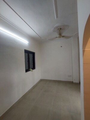 Room in 1 BHK Apartment at Sarita Vihar – for Rent