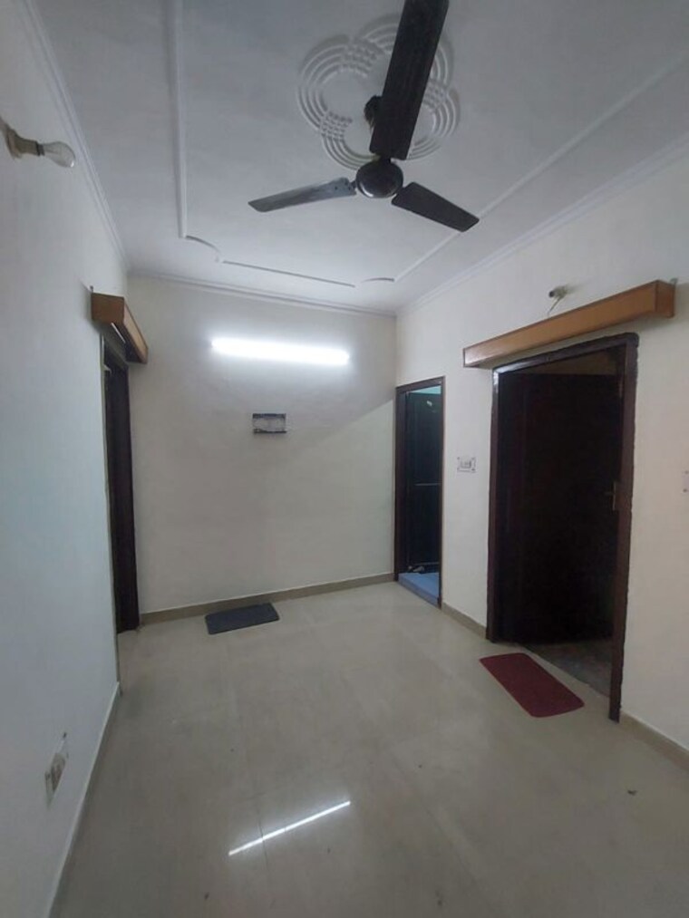 Room, sarita vihar 1 Bedroom 400 Sq.Ft. Apartment In Sarita Vihar Delhi 10144562