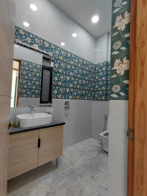 Team Area in 3 BHK Independent House at Sector 105 – for Rent