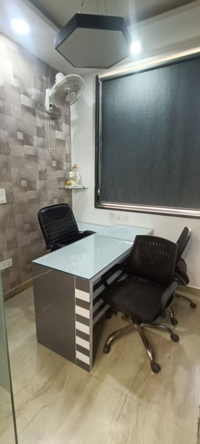 Team Area, rohini sector 8 Commercial Office Space 400 Sq.Ft. In Rohini Sector 8 Delhi 10144620