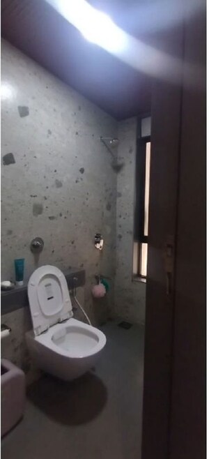 Bathroom in 2 BHK Apartment at 5th Avenue Prasanna Aura, Chembur – for Rent