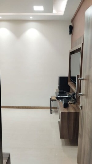 Furnished Amenities in 2 BHK Apartment at Platinum Life, Andheri West – for Rent