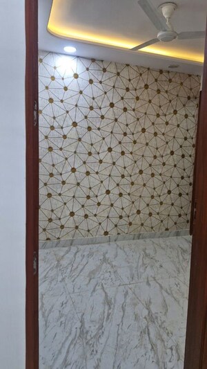 Room in 1 BHK Builder Floor at Govindpuri – for Sale