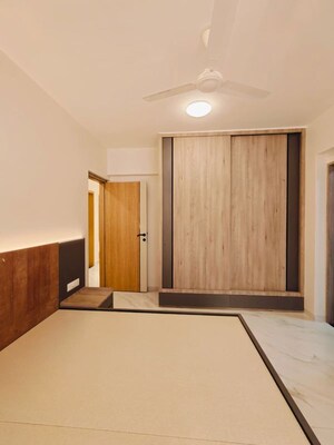 Bedroom in 2 BHK Apartment at Vishwa Bhuvan, Chembur – for Rent