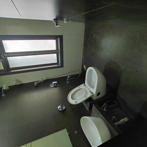 Attached Bathroom in 2 BHK Apartment at Lalani Grandeur, Goregaon East – for Sale