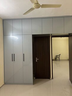 2 BHK Apartment For Rent in Pyramid Elite