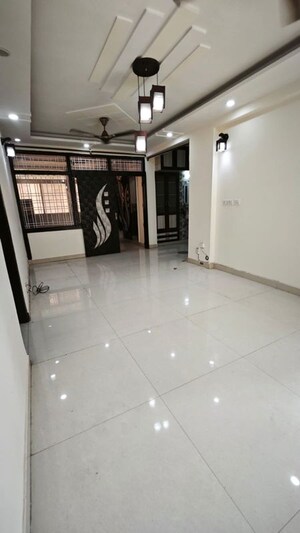 Room in 3 BHK Apartment at Dwarka – for Rent