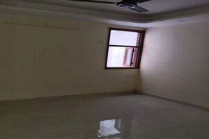 Room in 3 BHK Apartment at Mehrauli – for Sale