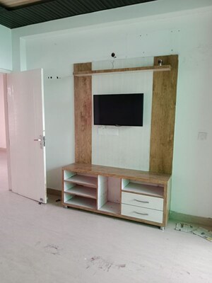 Room in 3 BHK Independent House at Sector 40 – for Rent