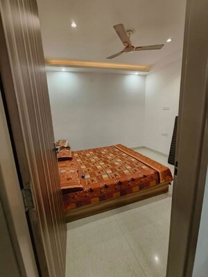 Bedroom in 2 BHK Builder Floor at Sector 39 – for Rent