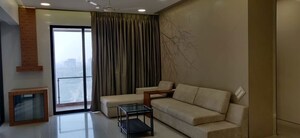Room in 4 BHK Apartment at Lodha Evoq, Wadala – for Sale