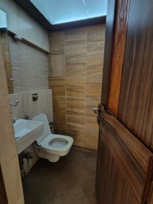 Bathroom in 4 BHK Apartment at Santacruz West – for Rent
