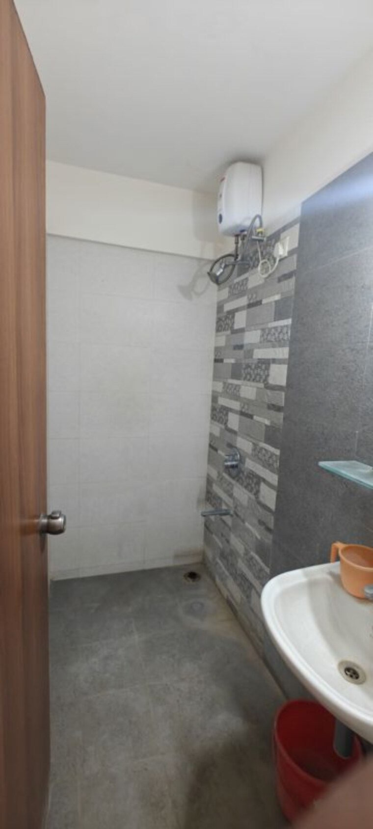 Bathroom, atrium-skyward 1.5 Bedroom 650 Sq.Ft. Apartment In Undri Pune 10144804