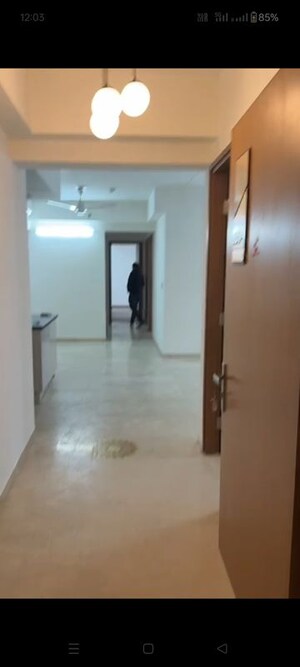 Room in 4 BHK Apartment at Godrej Woods, Sector 43 – for Rent