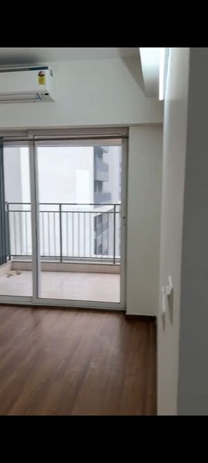 Room in 4 BHK Apartment at Godrej Woods, Sector 43 – for Rent