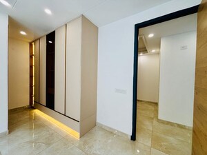 Room in 3.5 BHK Apartment at Panchkula Urban Estate – for Sale