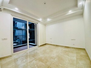 Room in 3.5 BHK Apartment at Panchkula Urban Estate – for Sale