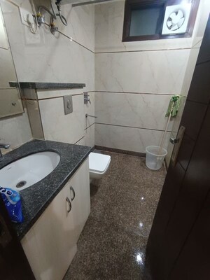 Master Bedroom in 2 BHK Builder Floor at Malviya Nagar – for Rent