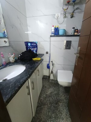 Master Bedroom in 2 BHK Builder Floor at Malviya Nagar – for Rent