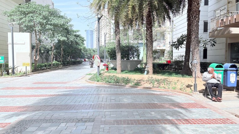 Garden, bptp-park-prime 3.5 Bedroom 2000 Sq.Ft. Apartment In Sector 66 Gurgaon 10144848