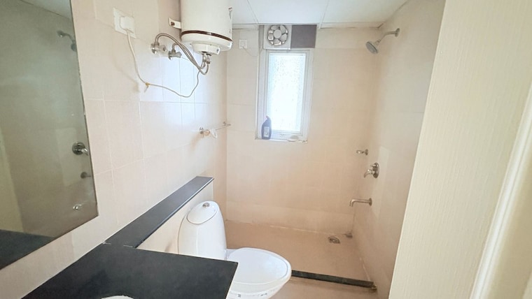 Bathroom, bptp-park-prime 3.5 Bedroom 2000 Sq.Ft. Apartment In Sector 66 Gurgaon 10144848