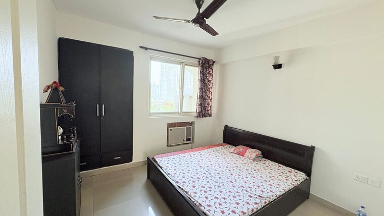 Bedroom, bptp-park-prime 3.5 Bedroom 2000 Sq.Ft. Apartment In Sector 66 Gurgaon 10144848