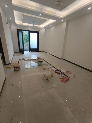 Room in 3 BHK Builder Floor at Shivalik Colony – for Rent