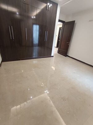 Room in 3 BHK Builder Floor at Shivalik Colony – for Rent