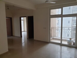 Room in 3 BHK Apartment at Mahagun Mywoods, Sector 16c Greater Noida – for Rent