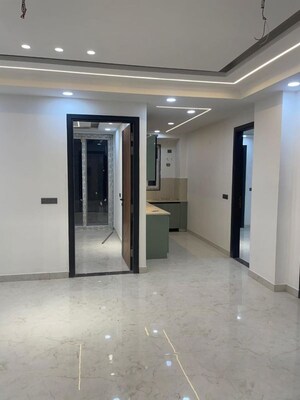 Room in 4 BHK Apartment at Pareena Coban Residences, Sector 99a – for Sale