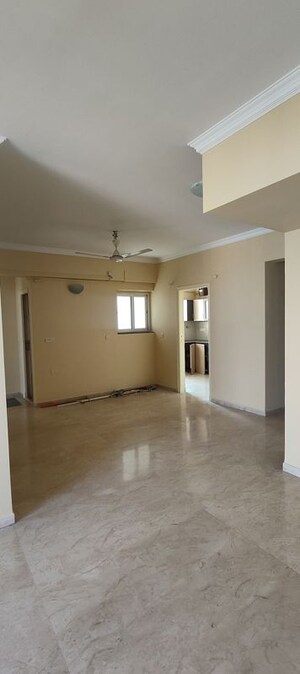 Living Room in 3 BHK Apartment at Hiranandani Meadows, Manpada – for Rent