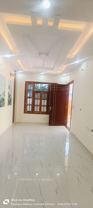 Room in 3 BHK Independent House at Chinhat – for Sale