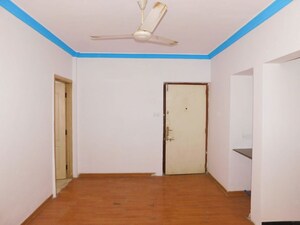 1 RK Apartment For Rent in Om CHS Kandivali, Kandivali West