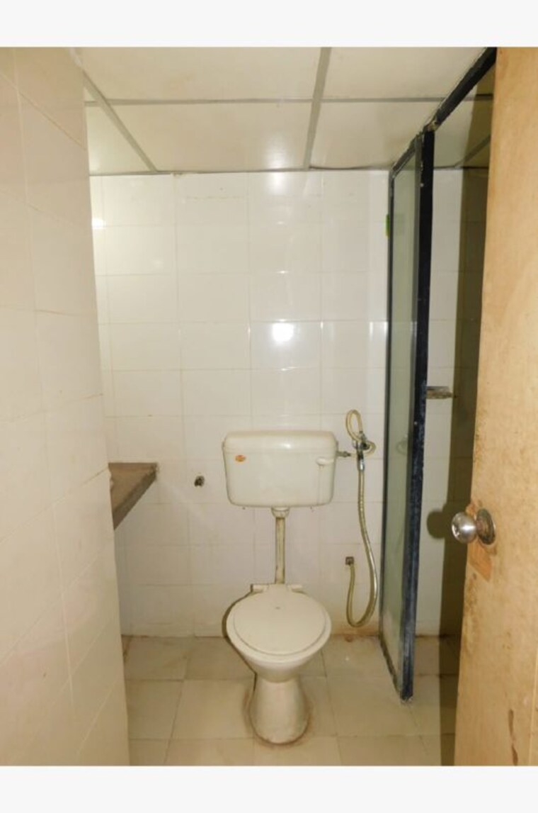 Bathroom, ankur-chs-kandivali-west 1 Bedroom 410 Sq.Ft. Apartment In Kandivali West Mumbai 10144909
