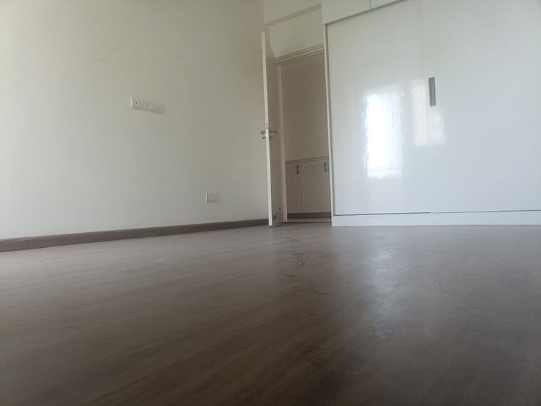 Room, emaar-the-enclave 3.5 Bedroom 1895 Sq.Ft. Apartment In Sector 66 Gurgaon 10144918