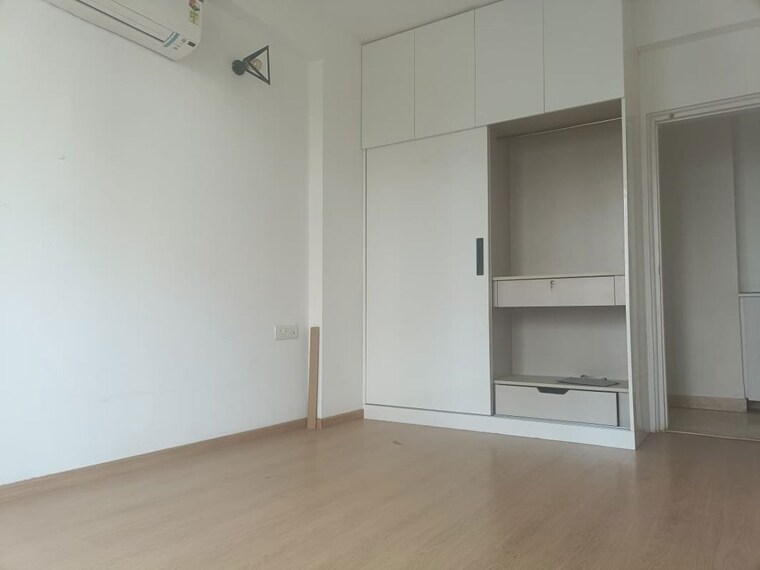 Room, emaar-the-enclave 3.5 Bedroom 1895 Sq.Ft. Apartment In Sector 66 Gurgaon 10144918