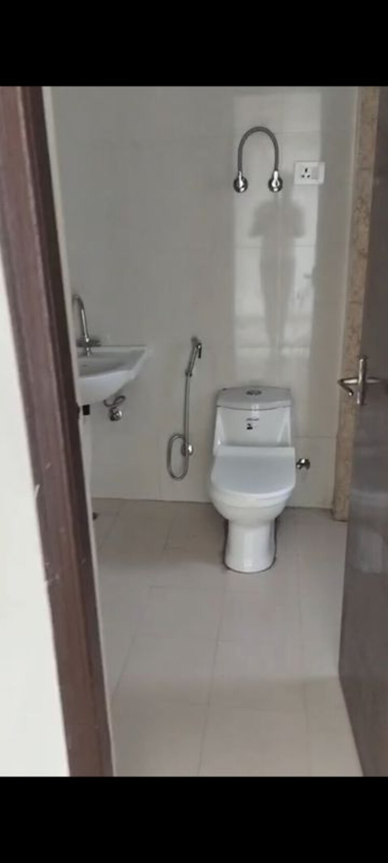 Bathroom, amrapali-heartbeat-city 4 Bedroom 3235 Sq.Ft. Apartment In Sector 107 Noida 10144994