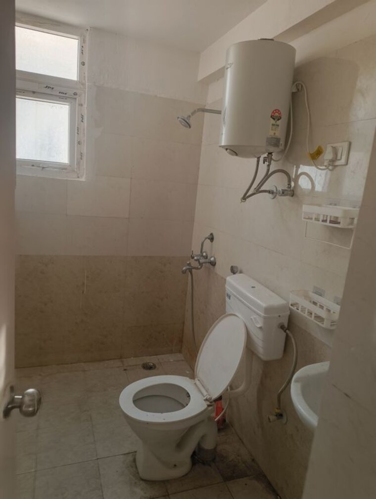 Bathroom, shree-vardhman-green-court 2 Bedroom 626 Sq.Ft. Apartment In Sector 90 Gurgaon 10145018