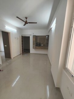2 BHK Apartment For Rent in Shree Vardhman Green Court