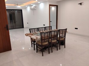 Master Bedroom in 4 BHK Builder Floor at Sector 57 – for Rent