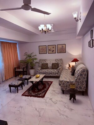 2.5 BHK Apartment For Rent in Bandra West