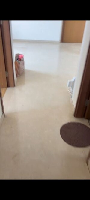 Room in 2 BHK Apartment at Godrej Woods, Sector 43 – for Rent