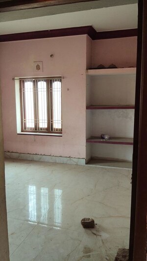 Room in 2 BHK Apartment at Sector V – for Rent