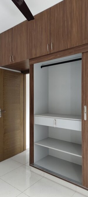 Room in 1 BHK Apartment at Indiranagar – for Rent