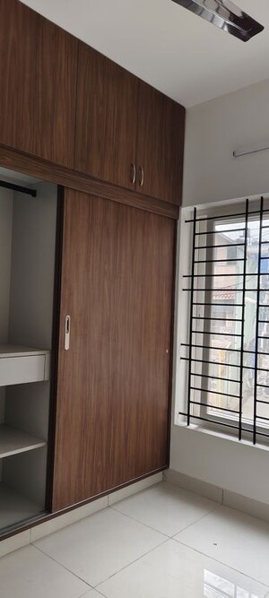 Room in 1 BHK Apartment at Indiranagar – for Rent