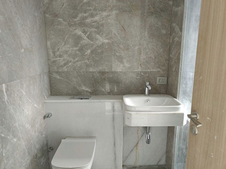 Bathroom, rustomjee-crown 4 Bedroom 2170 Sq.Ft. Apartment In Prabhadevi Mumbai 10145040