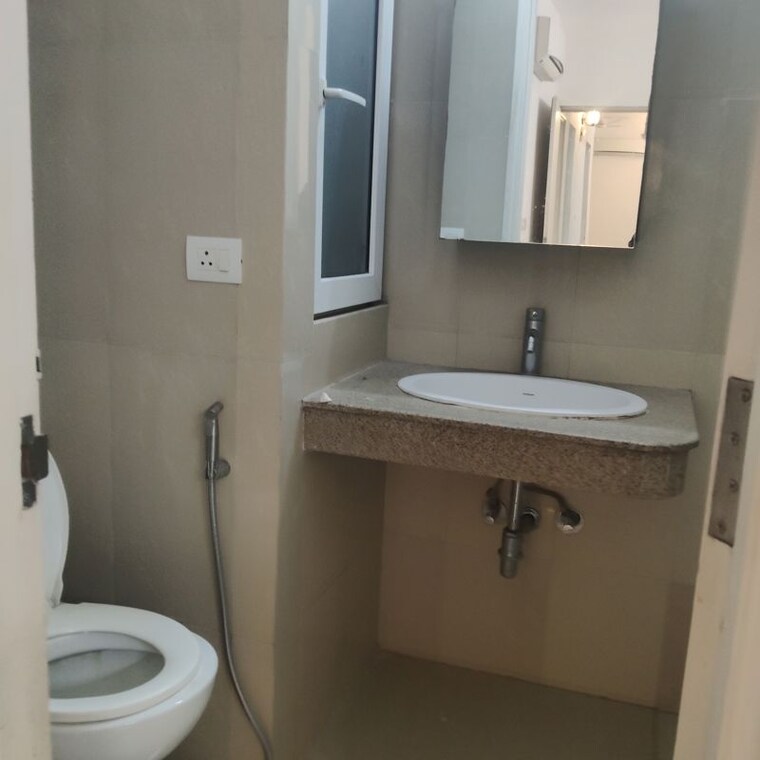 Bathroom, emaar-emerald-estate 2 Bedroom 1020 Sq.Ft. Apartment In Sector 65 Gurgaon 10145064